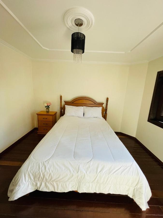 Hotel Residencial Pine House à Canela Extérieur photo